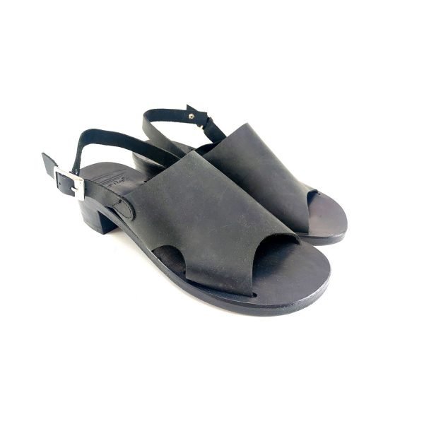 Sandali incrocio fibbia dietro