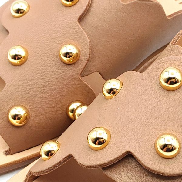 Sandali ciabatta incrocio borchie