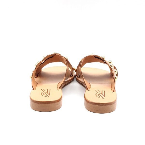 Sandali ciabatta incrocio borchie