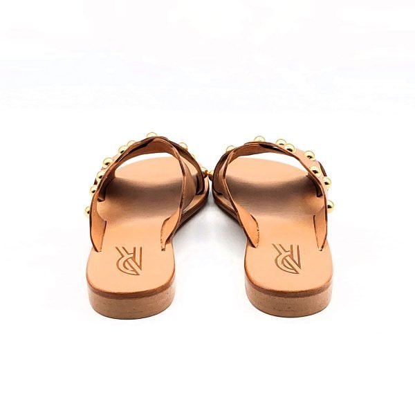 Sandali ciabatta incrocio borchie