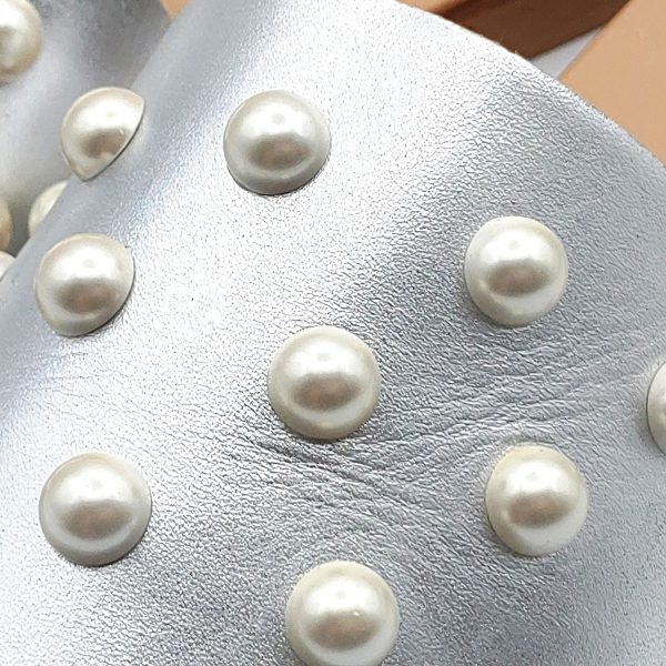 Sandali ciabatta con borchie