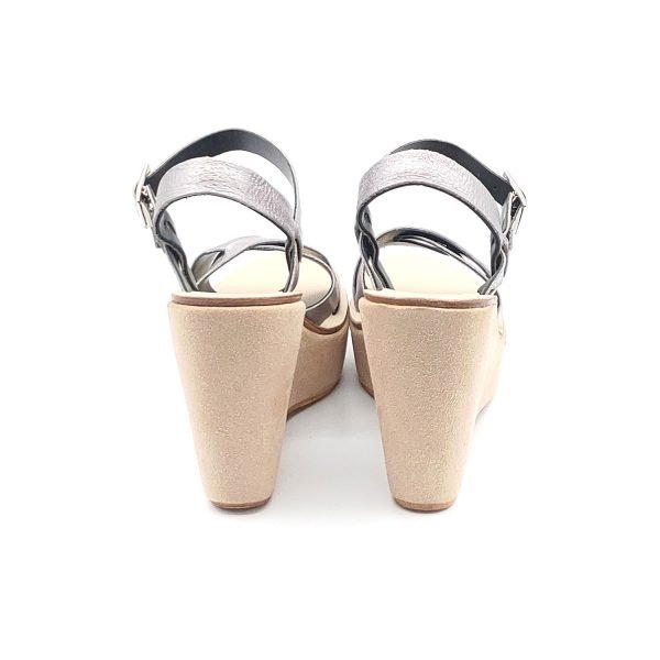 Sandali laminati incrocio zeppa