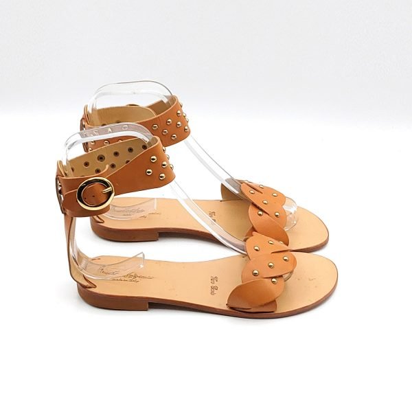 Sandali fibbia con borchiette