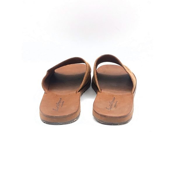 Sandali ciabatta ritaglio in dettaglio