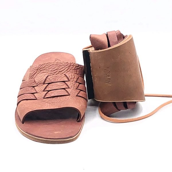 Sandali ciabatta chiusura incrocio