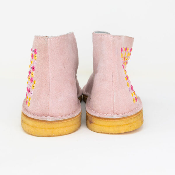 Polacchine con borchie monocromatiche