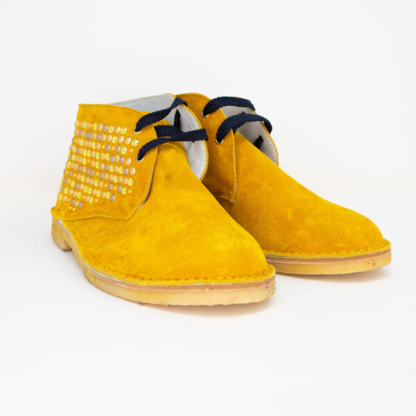 Polacchine con borchie monocromatiche