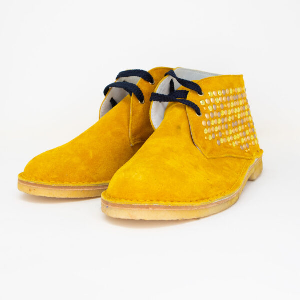 Polacchine con borchie monocromatiche