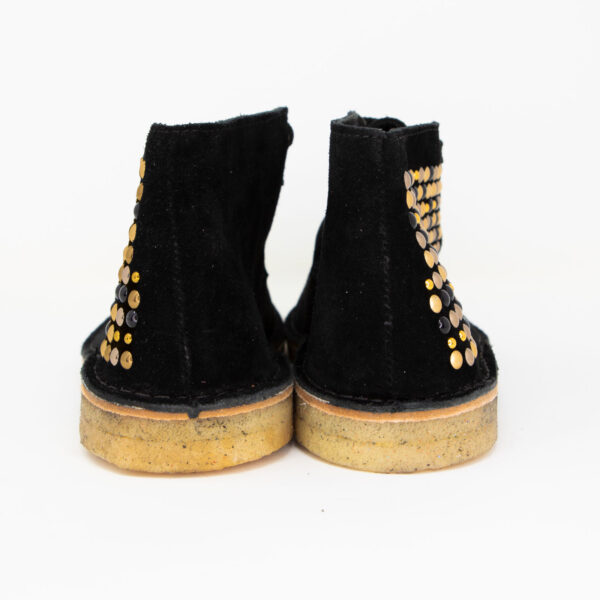 Polacchine con borchie monocromatiche