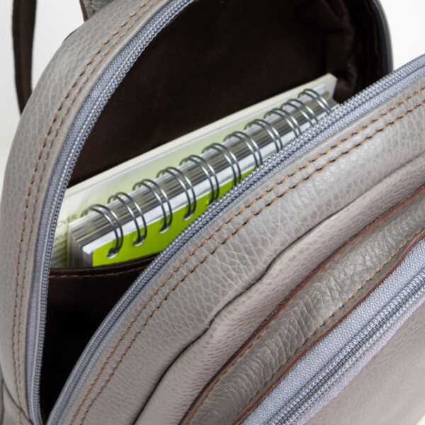 Zaino in vera pelle con doppia cerniera