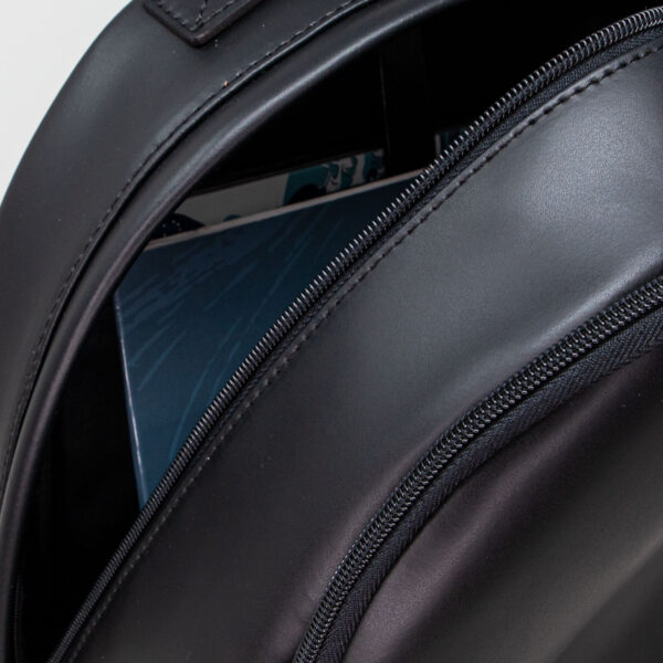 Zaino in vera pelle con doppia cerniera